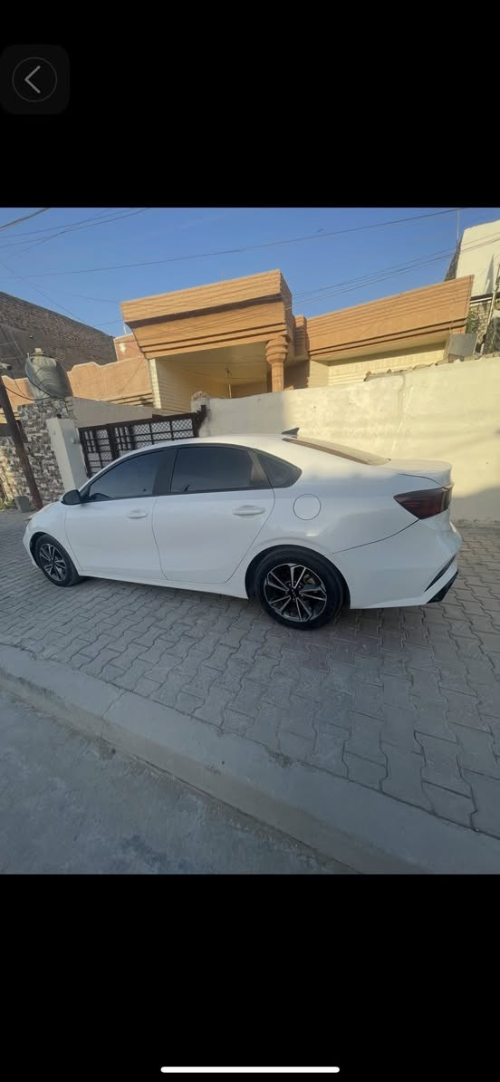 سلام عليكم
كيا فورتي موديل 2023نص فول 

وارد امريكي دخول جديد 

رقم منفيس تترقم جميع المحافظات 

صور الحادث مرفقة بالمنشورمكينة ٢٠٠٠

رادار تحديد مسار وتنبيه وتوقف

کامرة خلفية دوارة

درایف مود

شاشة وسائط واندرويد اوتو

تحكمات ستيرن وكروز***********
بغداد السعر129
