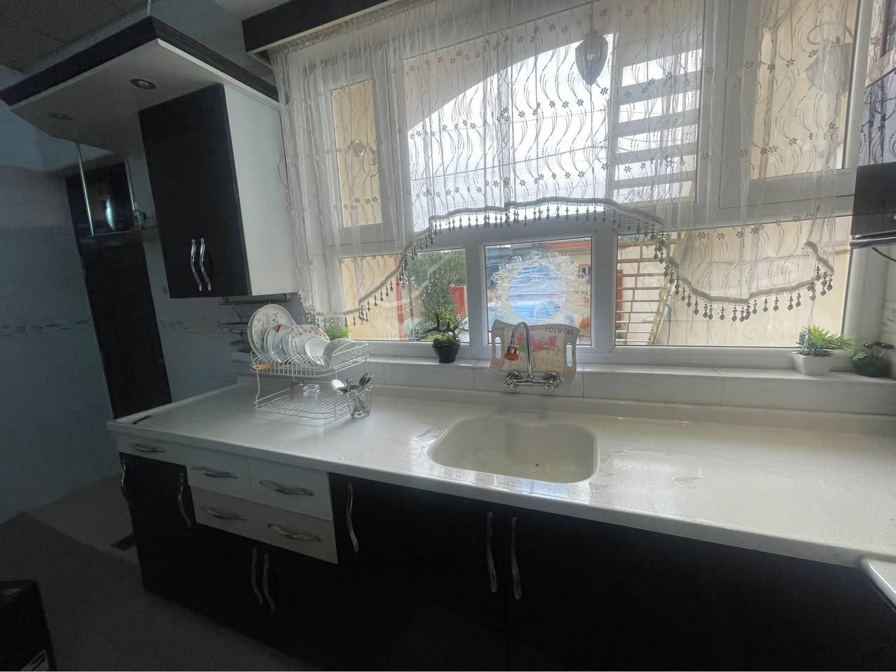 ‏مغسلة) سنگ  ٣ متر

300 
200x400 

***********
*********** كركوك, العراق
