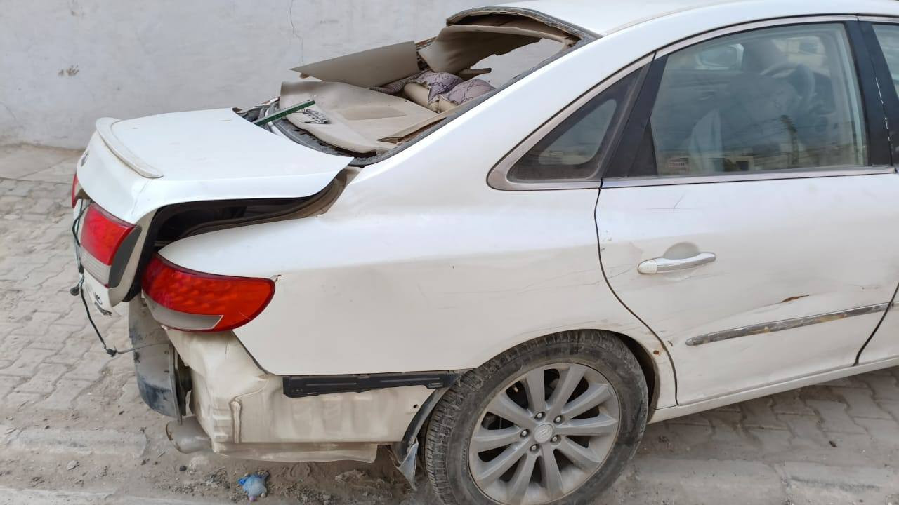 السلام عليكم رمضان كريم سياره ازيره 2009 رقم بغداد مشروع وطني راعيها بلنجف موجوده بلنجف السياره مضروبه مفتره وللعلم السياره شغاله تمشي  للستفسار واتساب ***********
