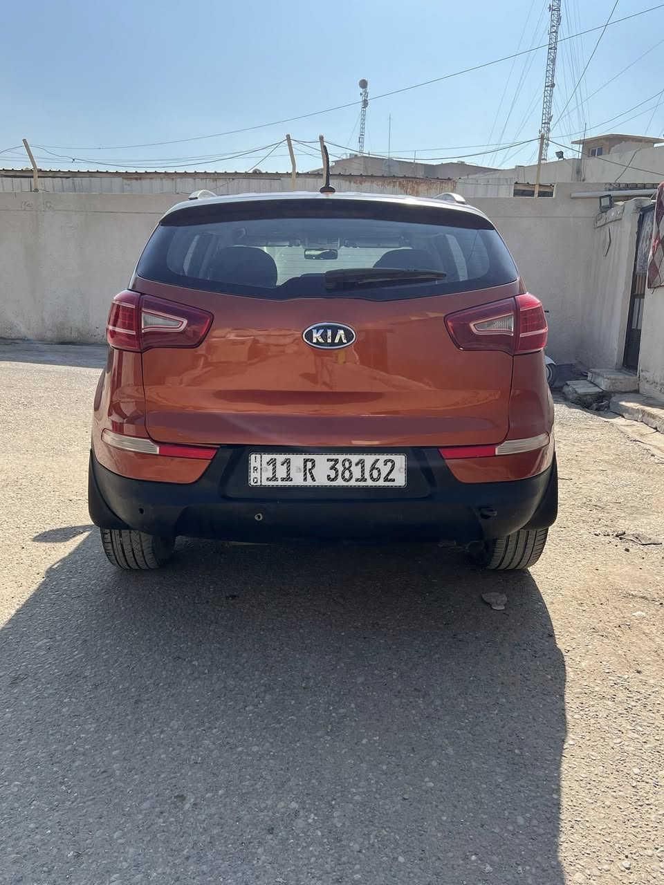 سلام عليكم
سياره كيا سبورتج 2011 للبيع
السياره وارد امريكي 
بيها ضربه الباب الخلفي والجاملغ 
تخم تاير جديد
حجم المحرك 2400  V4
السياره كير ومحرك مكفولات 
كشنات كهربائيه 
وشاشه أندرويد 
رقم بغداد أنكليزي 
عنوان بغداد 
الرقم ***********
