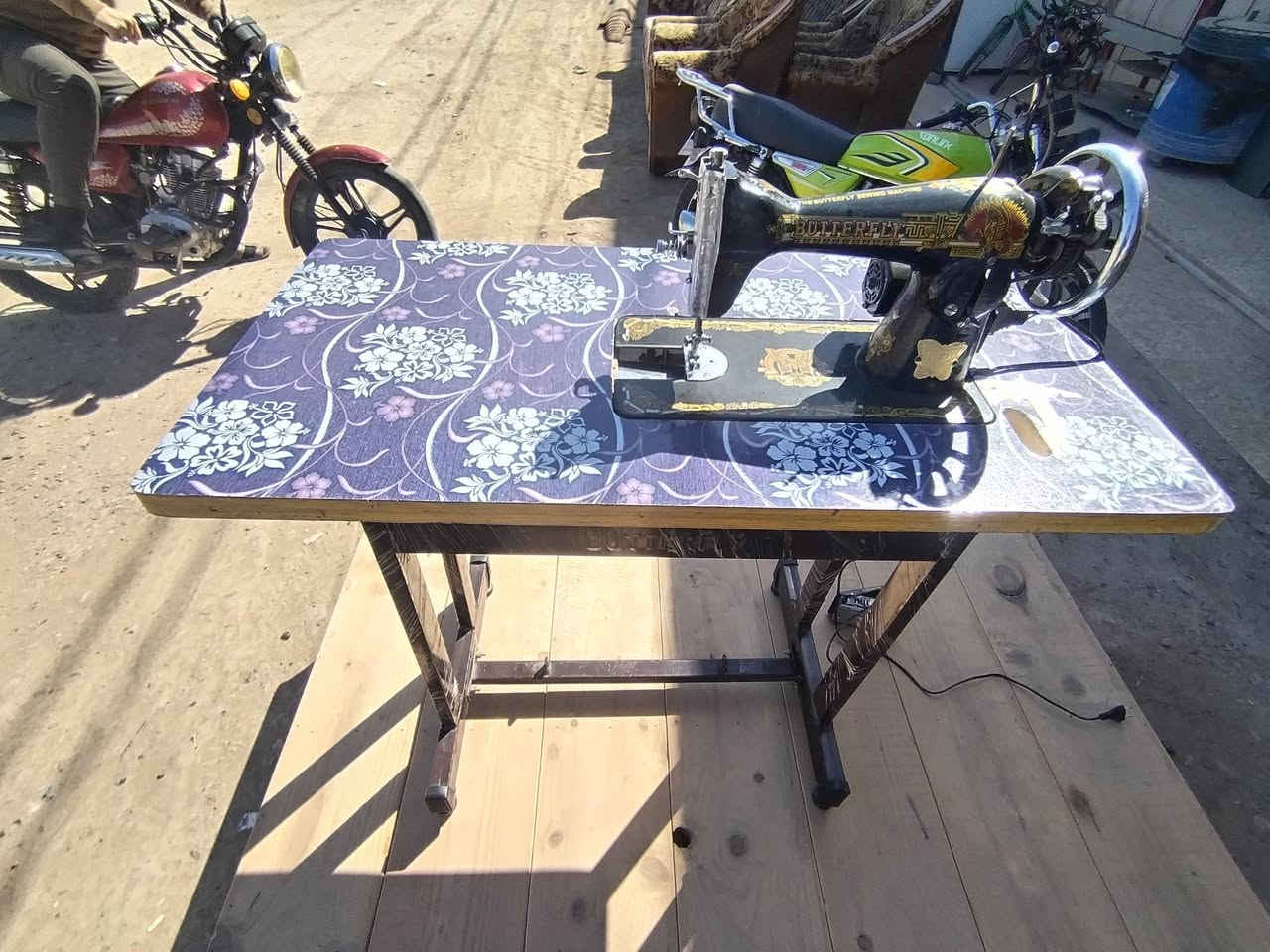 #ليس #الوحيدين #لكننا #الافضل
🟥كل ما هو جديد معرض #علوش التميمي ✅
كونترا #سعر 200 بدون سنك✋🆕🆕™️
#مكينه جديد وضمن عل شغل #سعر ٦٠ الف 
الدجيل شارع المحيط مجاور الحسينيه مراسمه 
🚗🚗للاستفسار عن هذا الرقم *********** 🚗#الخاص #مفتوح 24 #ساعه ✅🚗🚗
