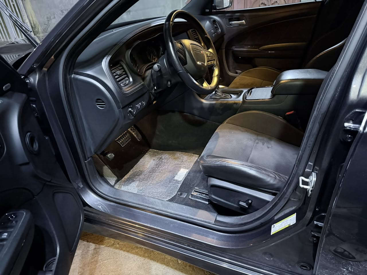 لاست كول
وكاله هارلم 
٢٠٢٣
ماشيه ١٢ الف 
Gt فول 
بيها بارد بلبيان الخلفيه اثنيناتهن 
السعر ٣٠ الف
***********
للبيع فقط
