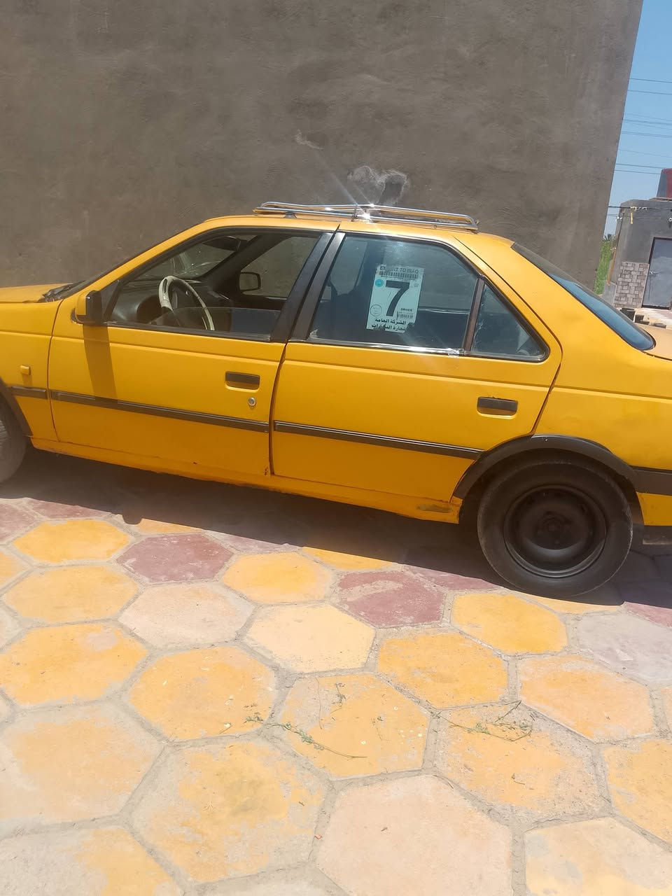 سياره بيجو للبيع جاهزه ونضيفه وسعر 17وبيه مجال وذا عدك شي مراوس عادي‏‪***********‬‏
