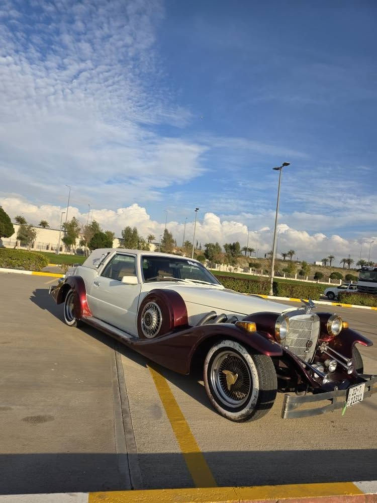 Zimmer golden سيارة فول أناقة 
موديل ١٩٨٢ دخولية جديد رقم اربيل اصولي 
سيارة فول موصفات كشانت كهرباء جام كهرباء تبريد ماشية ٥٥ الف كم مكان سيارة أربيل 
سعر (255)$ دفترين و خمسة و خمسين وةرقة 
*********** واتساب أو فايبر أربيل, العراق
