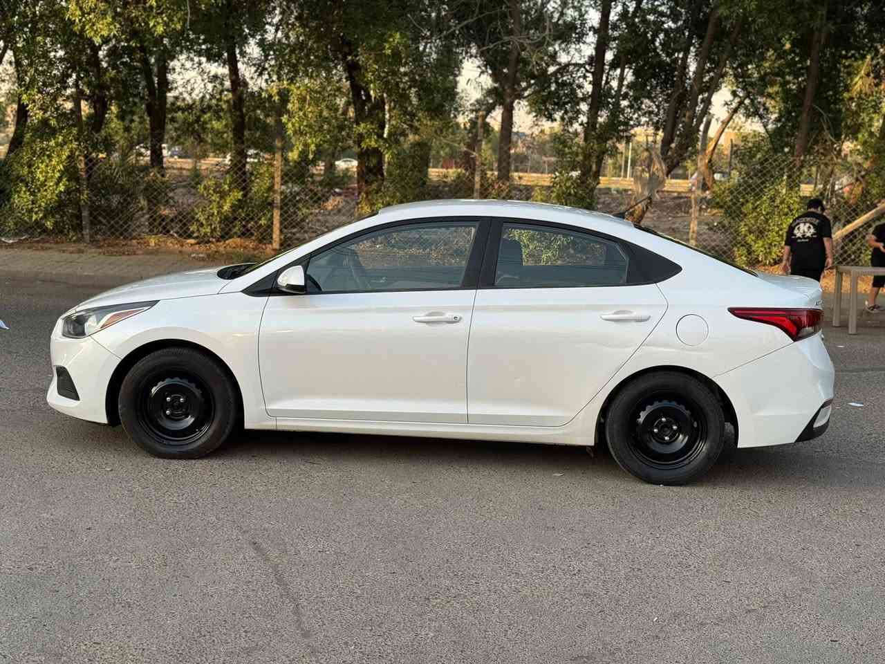 هونداي اكسنت 2019 وارد امريكي 
بيهه صبغ جاملغ وباب فقط
وبدون دواخل 
مواصفاتها 
شاشه كبيره 
كامره دواره
تحكمات ستيرن جهتين 
ويل كب 
تخم تاير جديد 
محرك 1600 
تبريد ثلج
نظام اي بي اس
نظام ايكو اقتصادي بانزين
السياره جديده
السياره رقم بغداد وباسمي 
السعر 107
للاستفسار ***********
