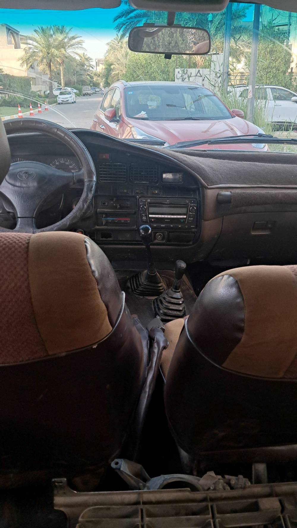 السلام عليكم لاند كروز 1991 خليجي محرك 3f 
كير عادي جام عادي
رقم أربيل اجنبي
السيارة نظيفه وضع شركة 
فقط جاملغ أمامي مصبوغ 
مكفولة من الضربة والكص والخياس 
تبريد شغال 
تخم تاير
كهربائيات شغاله
مكينة كير اكسل كفاله
مكان بغداد 

اتصال فقط ***********