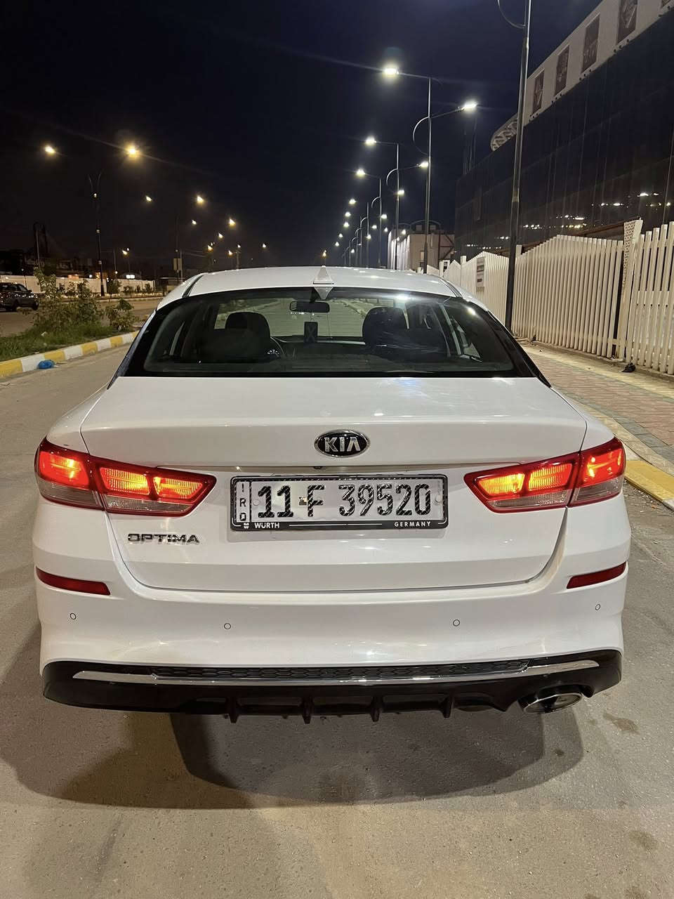 السلام عليكم
كيا اوبتيما 18رقم بغداد تحويل هزه جديده وارد امريكي 
حادثها خفيف صبغ جاملغ خلفي بجم كبس محرك كير مكفول حداديه تبريد تخم تاير سياره جاهزه جديده ماشيه 100مكان سياره ناصرية المركز السعر 143موبايل ***********
