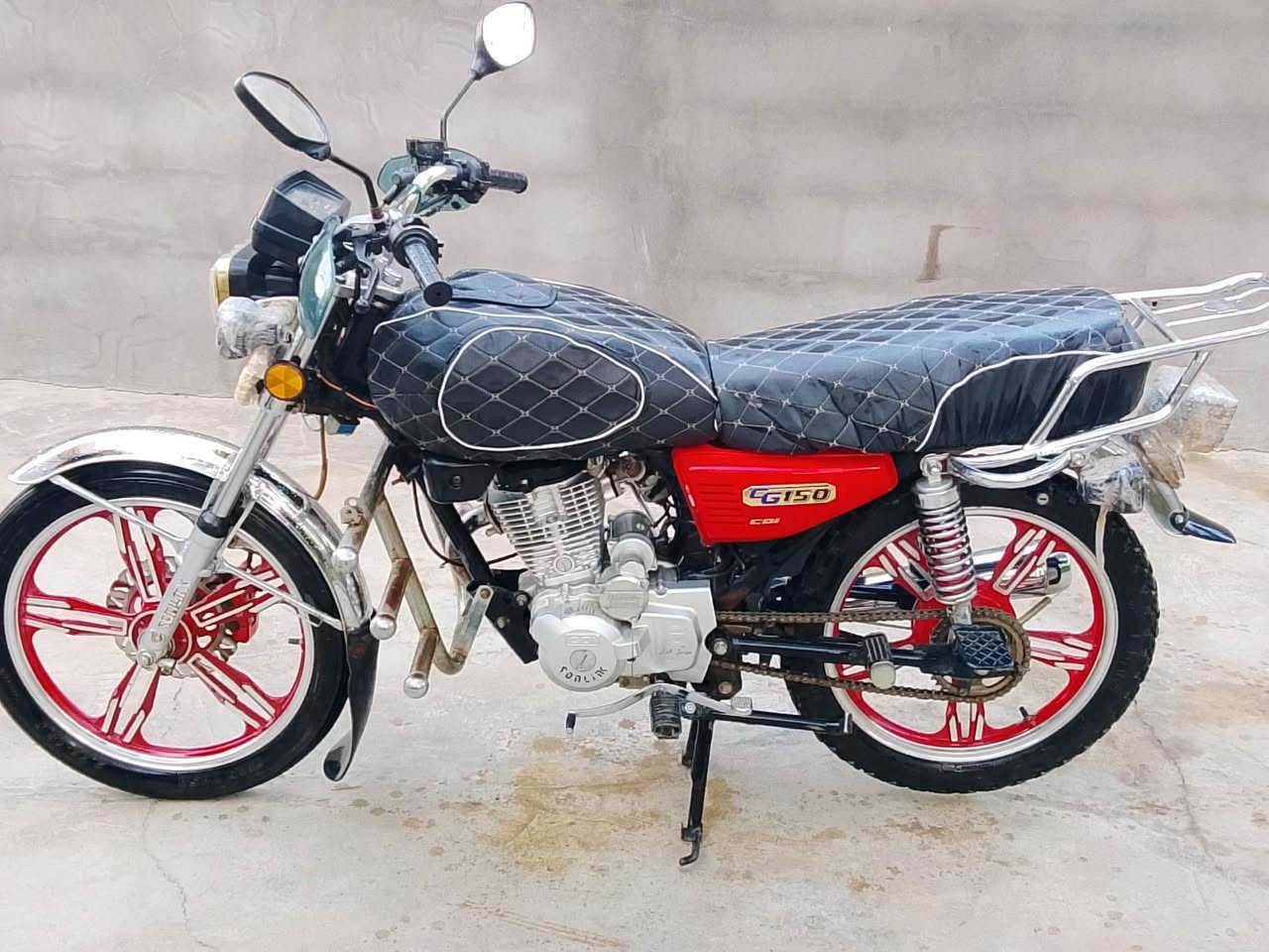 سلام عليكم دراجه سونك سيفوان موديل 2023 دراجه جديده ومرتبه اني مكلف بلنشر راعيها محافض عليها  محدث بيه 2025  المكان /ديالئ ـ المقدايه ـ قريه العواشق /الاتصال علئ الرقم *********** السعر 600وبي مجال
