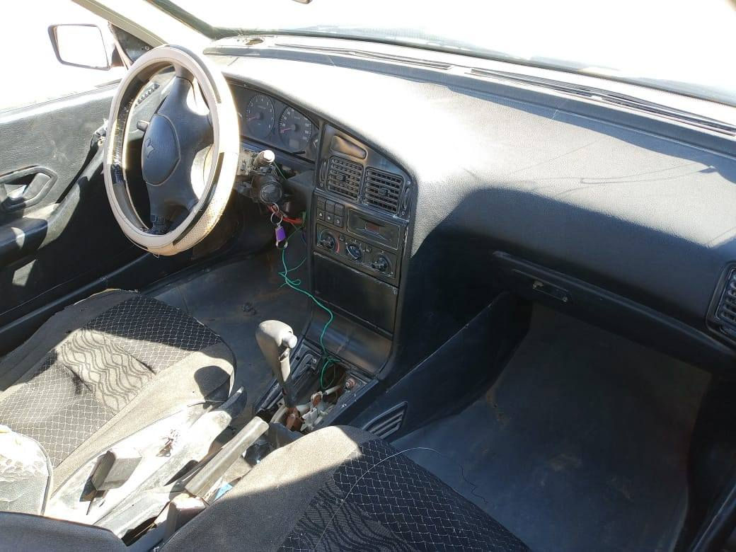 السلام عليكم بيجو 405 رقم بصره للبيع موديل 2010 محوره مكينه وكير بيكاتشو  أوتوماتيك باتري جديد وكهرباياتها كلها شغاله بيها خياسات بجاملغات الوره والجنطه رقم راعيها ضايع يعني عشاير وطلب الهيئه علمشتري السعر 16 وبيها مجال مكاني الناصريه المركز ***********
