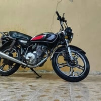 2022 السعر 400 وبي مجال بسيط ..  07736674360