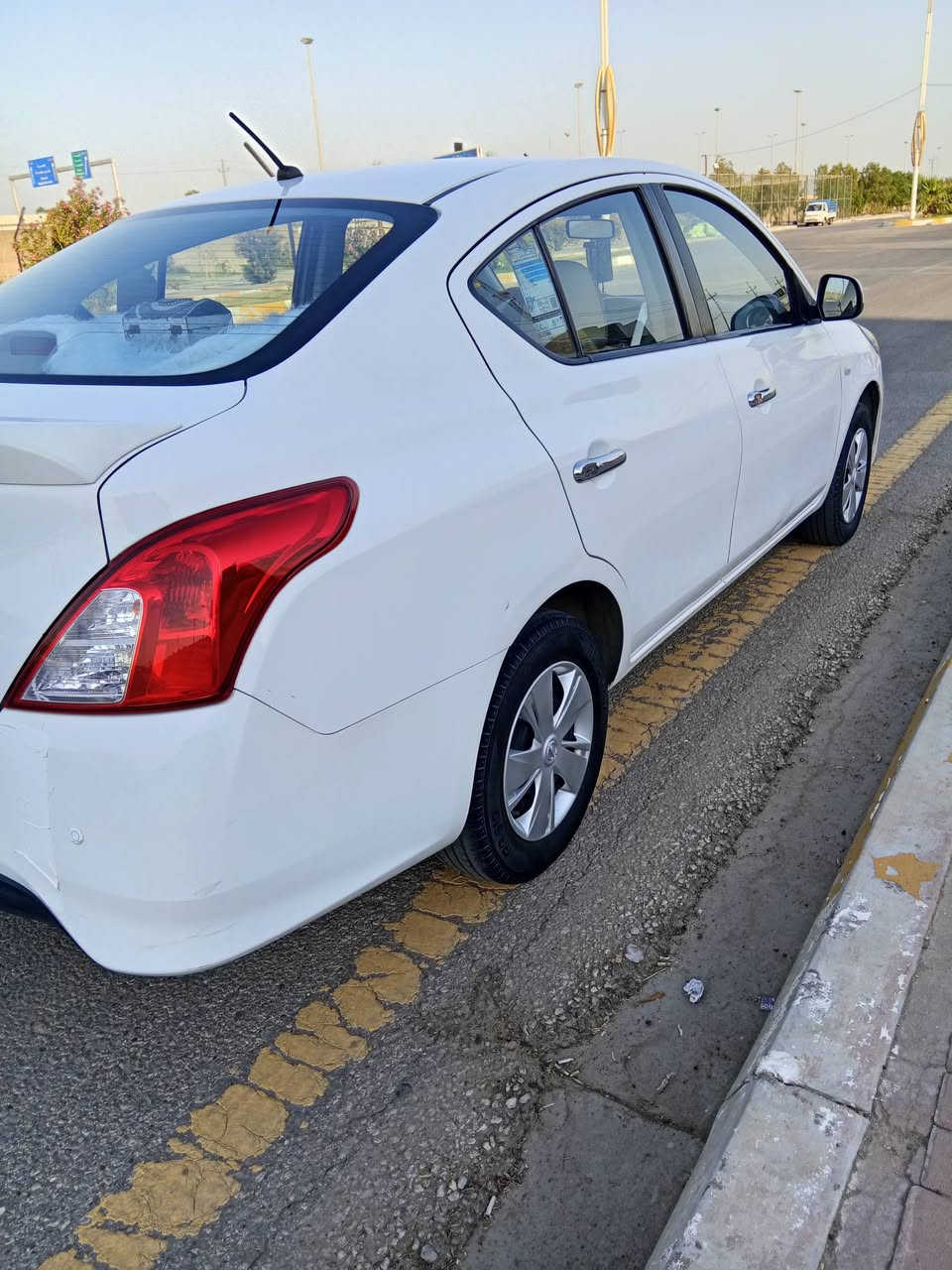 نيسان سني هندي موديل 2019 بليتة زركة مكفولة عدى طخة بسيطة جدا بالدعامية الخلفية + بارد بسيط باب عكس السايق بسمي تحويل ثاني يوم ارقام بغداد مدوشمة ارضية جلد + صندوك سبير شركة بلوجكتر دعامية امامي ماشية 245 الف قابل للزيادة يدات نيكل بيها داش كام امامي خلفي شاشة اندرويد اوتو + كار بلي محرك + كير ع وضع الشركة جديد 
السعر 110 وبيها مجال جدا بسيط
التواصل خاص او ع الرقم 0789368686 او ع الواتساب
مكان السيارة انبار فلوجة


**إذا كنت صاحب هذا الإعلان وتريد حذفه لأي سبب، رجاءا أرسل رسالة إلى الدعم الفني**