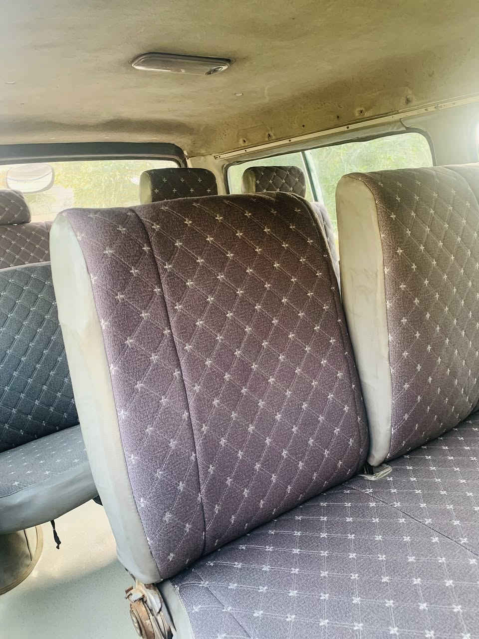 السلام عليكم بستة موديل 94 شكل 95 تعمير جديد من دون ضربة سيارة حلوة ونظيفة عرض 50 وبيها مجال الشراي يتواصل ع الرقم الآتي ‭
0772 138 7235‬
