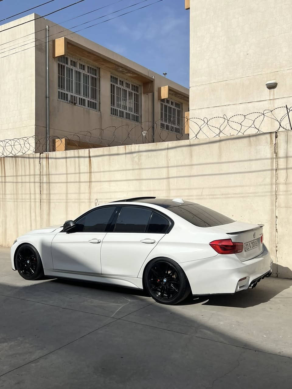 Bmw 330i 2018
بسم الله الرحمن الرحيم

سلام عليكم 

Bmw 330i 2018

وارد الماني

سيارة ماشاءلله جاهز مابي ١ دينار مسروف

سيارة بس بونيت مصبوغ ويا ٤ مكان صغير pdr

بدون دواخل

ايرباگ بس ستيرن 

ماشي ١٠٠ الف مايل

سعر سيارة ١٧٠ ورقة و مجال

رقم تيليفون

***********☎️

واتساب أكو

مكان سيارة اربيل
