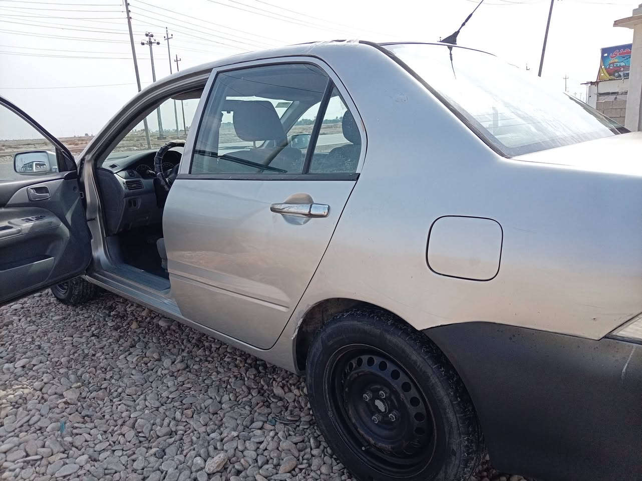 السلام عليكم للبيع لانسر ٢٠١١ الشركة العامة رقمها بغداد سنوية مجددة لل٣٠ بأسمي
للاستفسار :***********
