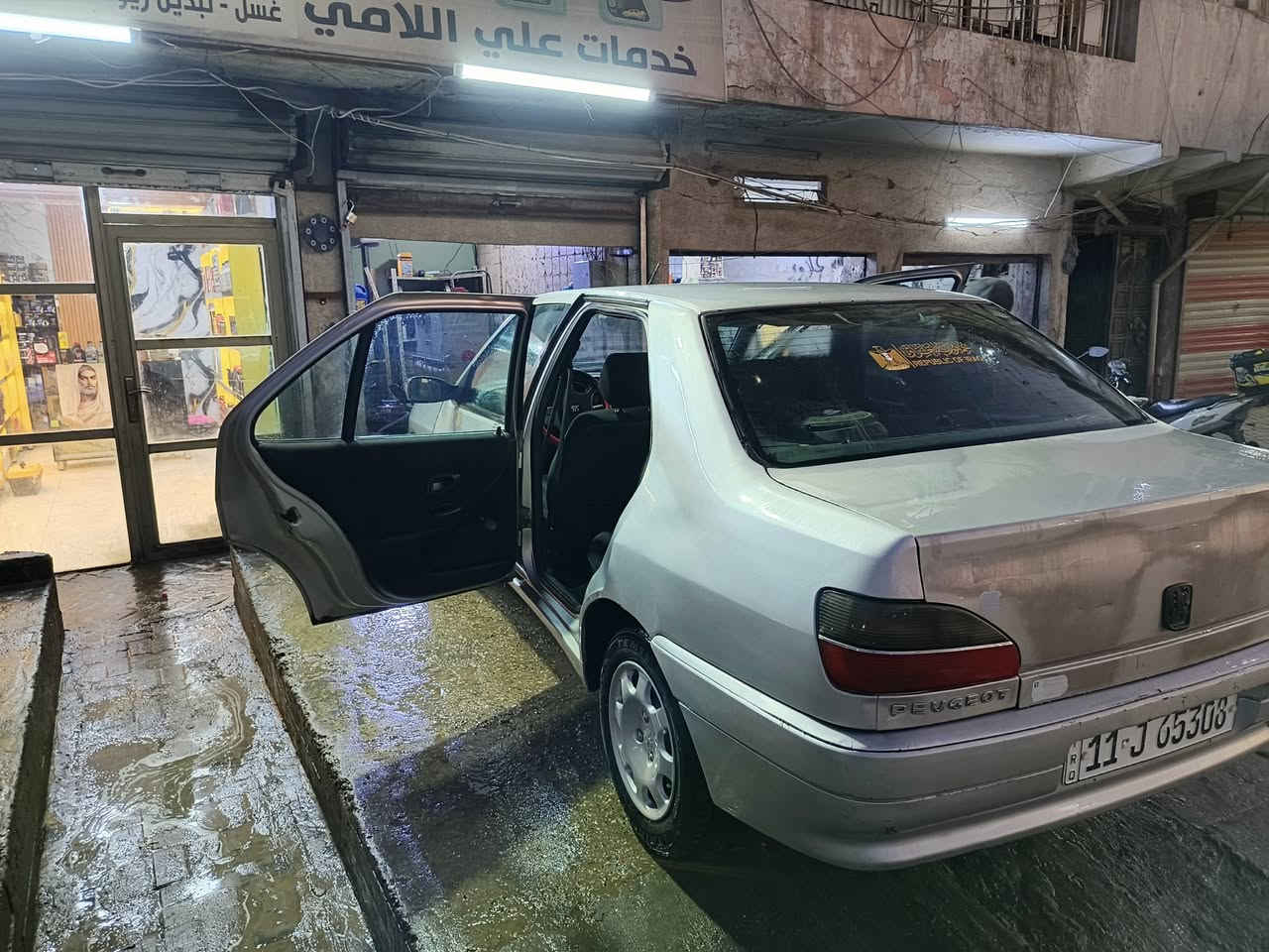 السلام عليكم بيجو 306 للبيع
موديل 2001 رقم بغداد مكينه جديده
باور ستيرن جديد
مشط ستيرن جديد 
قلايج جديده 
نوزلات + مصطره + فيشه جدد 
بلكات جدد
جوزه دهن باور جديده
صدر جديد 
تايرات جدد
فيت بم + كلاص جديد
هزه جديده شرط التحويل
مكانها بغداد السعر 43 وهذا رقمي ***********
