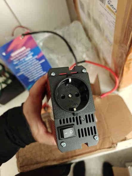 ئینڤێتەرێکی لۆک و زۆر باش 4 ئەمپێر زیاتر ئەدا بۆ ناو سەیارە بە پاتری سەیارە ئیش ئەکات و ئەتوانی زۆربەی شتی پێ هەڵبکەی من خۆم موجەفەم تاقی کردوەتەوە پێی ، هەموو بلاجکتۆرێک و شەحنێکێ پێ ئەکرێ و زۆر ئیسفادەی لێ ئەکەی  نرخی 40هزار  
*********** السليمانية
