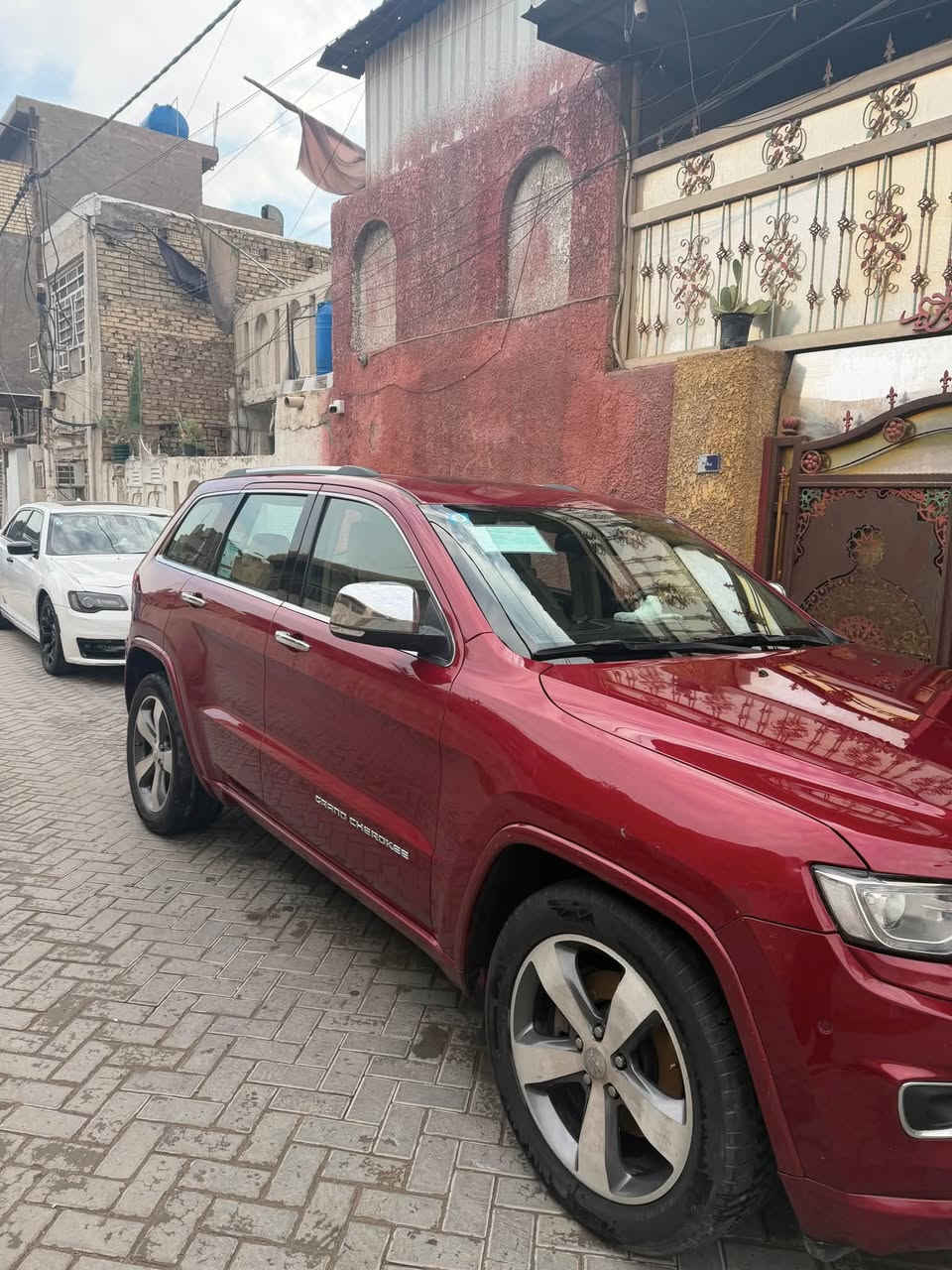 اوفر لاند 14 خليجي  فول اللاخر
بيها باردين جها اليمنه جاملغ الخلفي و المامي شي قليل بدون صبغ 

رقم ***********
السعر 215
