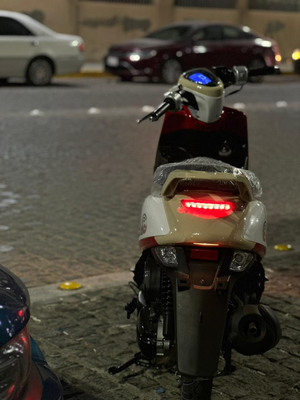 سلام عليكم درجه بوليسي تايواني مو صيني بوشه 49 بلد ما مفتوح الشلعه والمعدل خير من الله بس العينه  ما تشتغل العنون البصره خليليه 
رقم راعيه ***********
