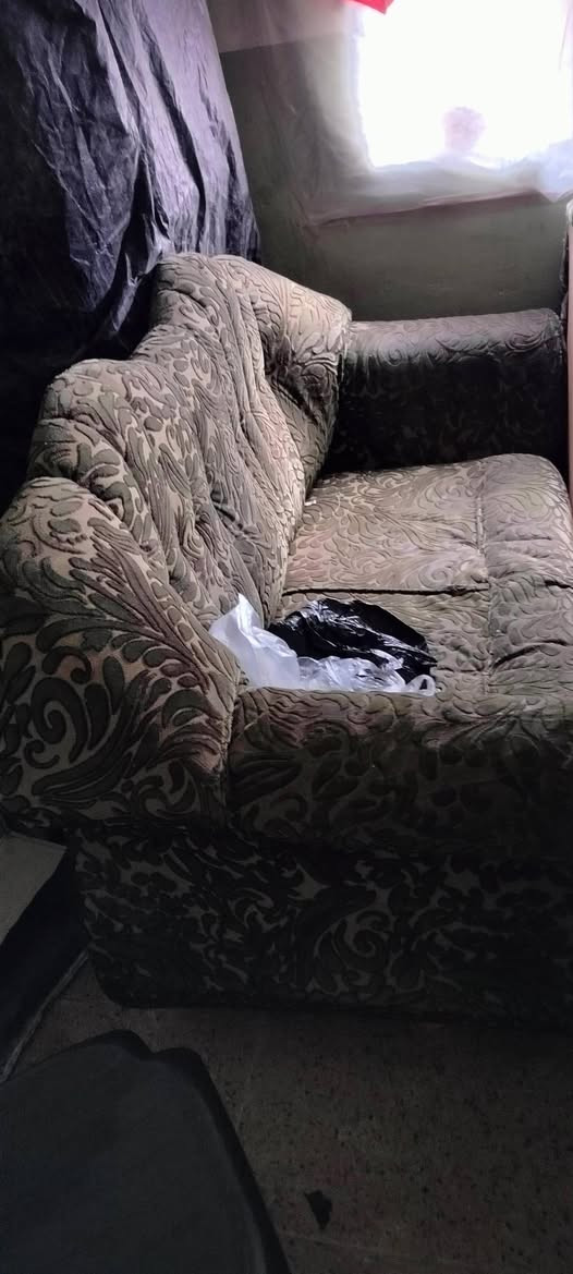 متاح طخم كدام العين مكان حي سماح سعر 50بيه مجل بسيط 3قطع زويه وحده شراي يجي خاص


**إذا كنت صاحب هذا الإعلان وتريد حذفه لأي سبب، رجاءا أرسل رسالة إلى الدعم الفني**