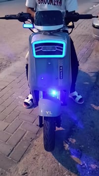 ار7 • ٥ بطاريات ٣٣ امبير • نضيفه جدا