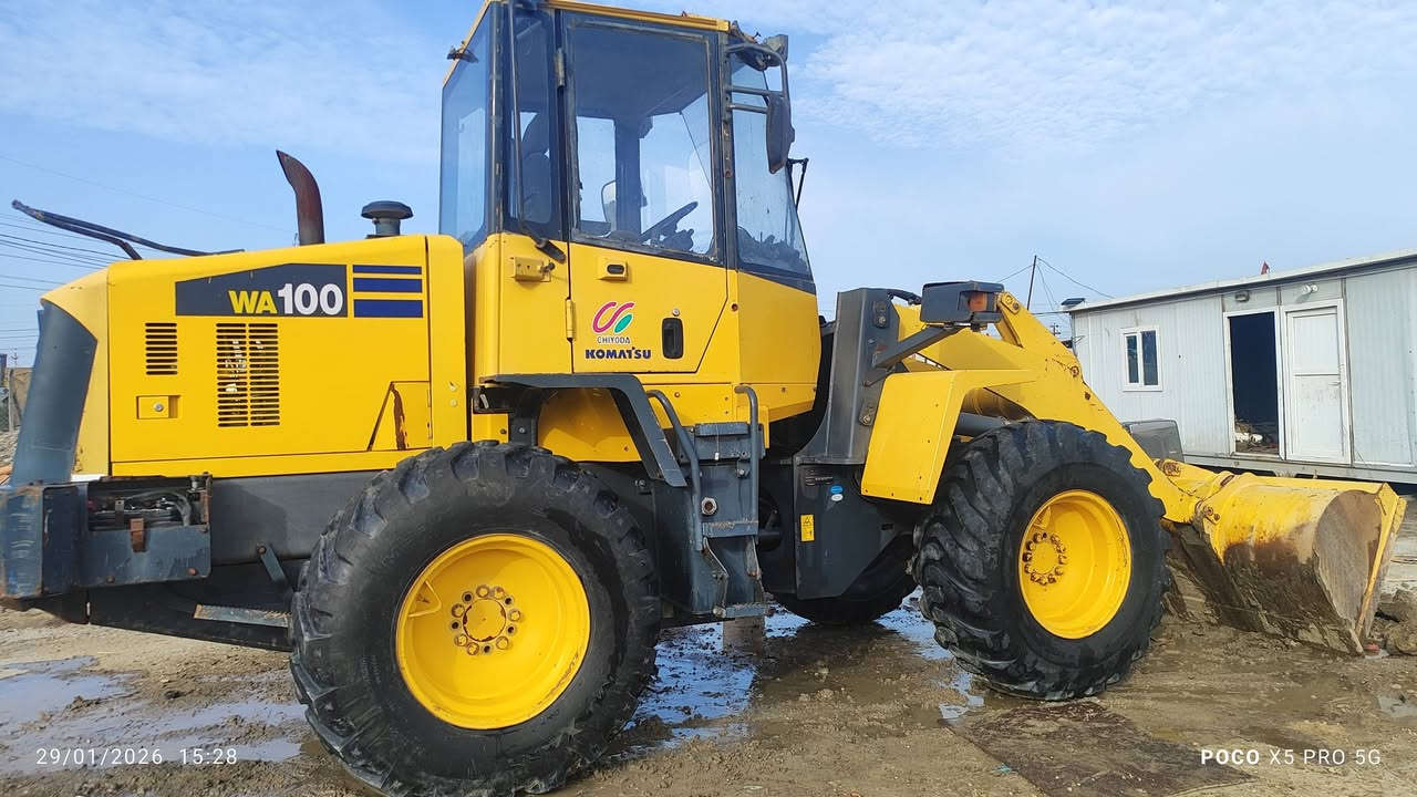 بسم الله الرحمن الرحيم
شفل كوماتسو دخول جديد كفاله عامه حجم 100 

شفل بحاله الزيرو مشتغل 2000 ساعه مكفول من كلشي 

موديل 2010 اصل وارد اليابان 🎌 للاستفسار 
***********
