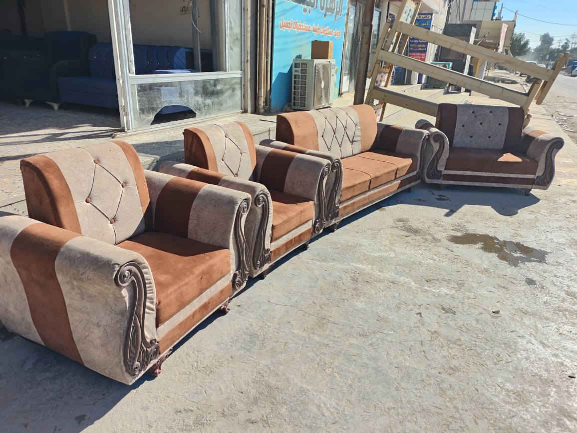 تخامة عدد ٢ واحد ١٠ نفرات واحد ٧ نفرات سعر تخم الواحد ١٠٠ ألف،،،،  عنوان حلة نادر ٣ مقابيل المركز الصحي معرض احمد العنزي لاثاث المنزلي واتساب ***********     توصيل موجود
