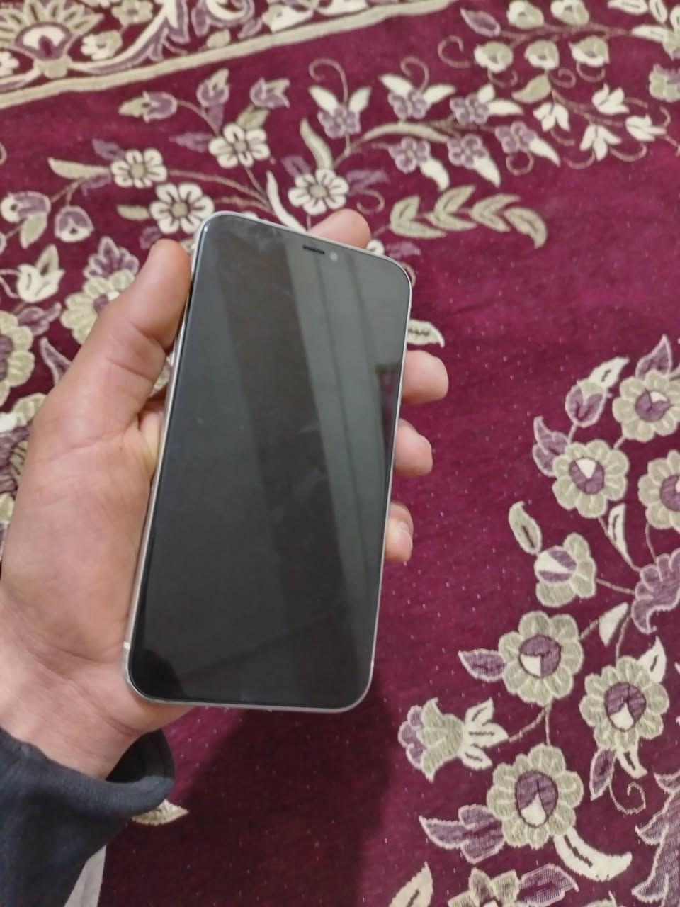 ايفون 11 عادي بطاريه 76 بلاد متصرف ذاكره 64 فيس ايدي شغال
سيمكارت كامرات صوت كله مكفول 
مبدل شاشه جي اكس اصلي فقط وجهاز كدام العين كله بشرط 
(سعر 195) رقم *********** كركوك روناكي
