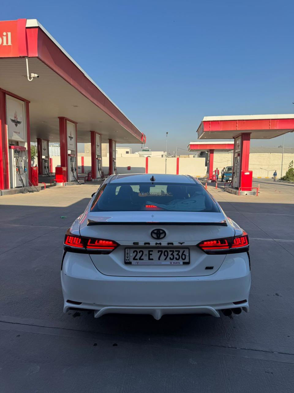 كامري لبيع موديل 19
كدام عينك سياره ضرر سياره كدام عينك 
وسعره ١٥٥
وهذا رقمي ***********
