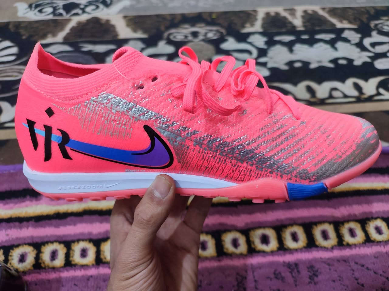 اير زوم فيتنامي قياس 43 
سعر 40 مع التوصيل


**إذا كنت صاحب هذا الإعلان وتريد حذفه لأي سبب، رجاءا أرسل رسالة إلى الدعم الفني**