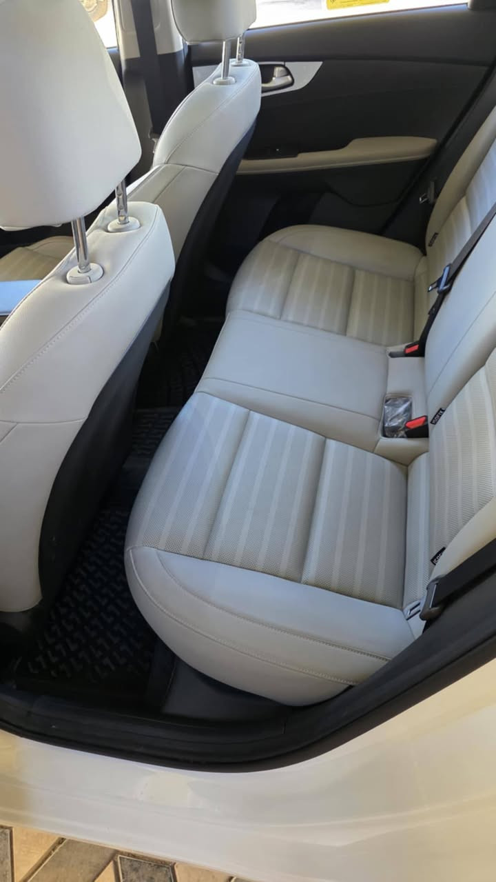 توكلنا على الله 🤲
الســلام عليــكم 
K3 2024 رقم بغداد جديد
فول مواصفات 
 
 محـرك DOH دبل نـوزل ـ1500
المواصفات✨️
 إشـارة ترحـيب 
بصمة تشغيـل وابـواب 
إشـارة مـري جانبيـة
  رفع الجامه بعد ايقاف تشغيل السياره بالريموت
 الـمري شـفط ‎
 كاميـرا متحركـة مع تحـكم بالكاميـرا
شـاشة كـبيرة 
 شـاشـة تبريـد منفصلة
تبريد خلفي منفصل 
عـداد سرعـة ديـجـتل 
 ايـربـاك 6 
مقـاعد جـلد كرسي السايق كهرباء 
 فتـحة سقف سلايـت
 لايـت 3 عدسـات 
 حـاجـب led 
 بـك لايـت متـصل led 
تحـكم ستيرن فـول جـهتين  
رادار امامي
مانع اصطدام
تحديد مسار 
 سـايد بـريك كـهـربائي ذكـي‎
 نظـام  اوتـو هولـد
  مـانع انـزلاق 
 نظـام قيـادة مـتعدد 4
 (سبـورت ـ ايكو ـ كـومفرت ـ سمـارت)
 گـير طـيارة شـاشـة  إنـارة led
 ويـل كب كروم 16 
حساس4 ABS
حساس TPMS ضغـط الاطـارات 
مـنافذ شـحن Wireless 1  
عـداد الـكيلـو مـتر 5287
مكاني بغداد
الاستفسار
***********
