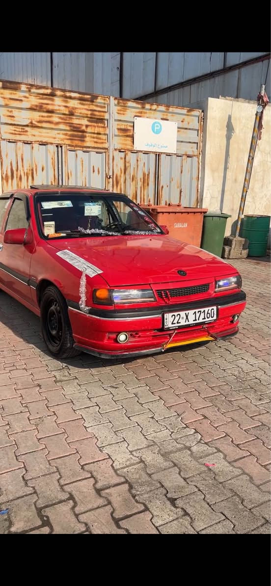 فیکترا 1993. مەکینە ٢٠ گێر حادی بێ سەرف بێ بوخار. پشت و پێشی کەپسە.سەنەوی تا ٢٠٣٠ نوێەیە. هەزەی نوێیە.سلایتە. کارەبایەت بەشەرت.چوار تایە ویلی نوێەیە.  تەقە و رەقەی بەشەرت. نرخی 38 مەجال. شوێن هەولێر_خەبات *********** Singapore
