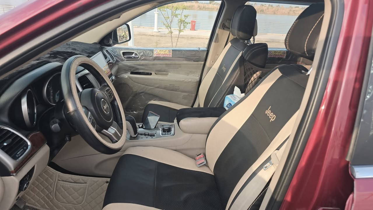 اسلام عليكم جيب للبيع موديل 2013 خليجي فول مواصفات رقم بغداد تحويل مباشر 
(حاث قطعتين باب السايق و چاملغ السايق بدون دواخل) السعر 180 ورقه بيهه مجال الستفسار ***********
