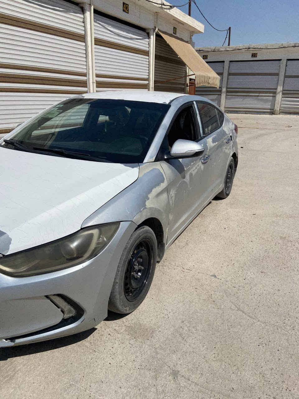 السلام عليكم 
النترا موديل 2018 خليجي
مكينه وكير وحداديه جدد 
بيها منضومة غاز جديده 
بيها رشات صبغ فقط 
السعر 105 وبيها مجال قليل 
غير متواجد على الفيس اتصل وتدلل ***********
