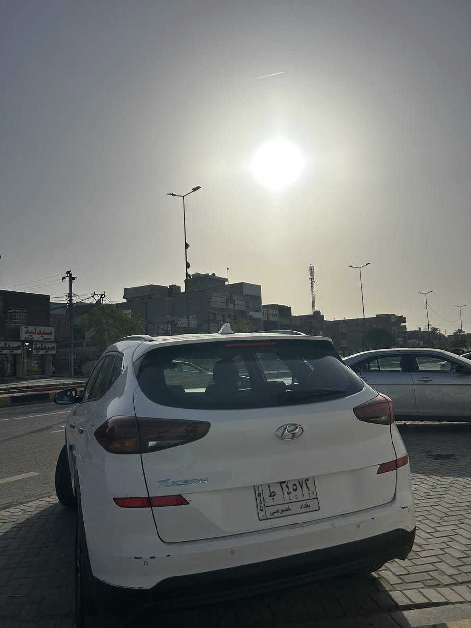 السلام عليكم شباب للبيع توسان 2020 
خليجي مكفوله السياره 
ماشيه 65 كيلو
بصمه 
تشغيل عن بعد 
حساس امامي خلفي
زنون خمس عدسات بلادي 
تبريد قطعتين 
كامره 
ترحيب عند الاقتراب 
مكان السياره بغداد 
للاستفسار ***********
السعر 200$ وبيها مجال
