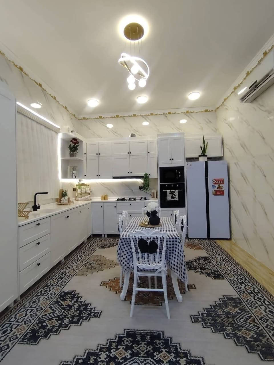 ​🏡 بيت للبيع في البصرة - أبي الخصيب 🏡
🏷️ فرصة مميزة للسكن أو الاستثمار في كوت الحمداني!
​📐 تفاصيل العقار:
 :: للاستفسار:***********
​المساحة: 200 متر مربع.
​نوع الملك: صرف زراعي عراقي (نموذج 25) 📄✨.
​🏛️ يحتوي المنزل على:
​🚗 كراج سيارة واسع.
​🌳 حديقة خارجية للملتقى العائلي.
​🛋️ استقبال ضيوف فخمة.
​📺 صالة داخلية واسعة.
​🍳 مطبخ بتصميم مريح.
​🛏️ غرفتين منام (نوم) مريحيتين.
​🚿 صحيات داخلية + صحيات خارجية 🚽.
​🪜 مصعد درج مجهز بالكامل.
​☀️ مناور عدد (2) لإضاءة وتهوية طبيعية ممتازة.
​📍 العنوان والموقع:
​🗺️ البصرة - قضاء أبي الخصيب - منطقة كوت الحمداني.
​💰 السعر:
​💵 118 مليون دينار عراقي (قابل للتفاوض طبعاً) 🤝.
​📞 للاستفسار والتواصل المباشر:
​📱 يرجى الاتصال على الرقم: ***********
​💬 أو مراسلتنا مباشرة عبر الواتساب على نفس الرقم.
