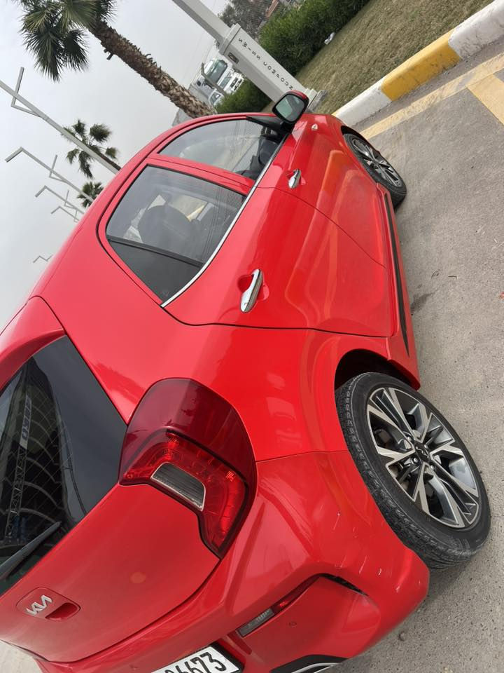 سلام عليكم للبيع كيابيكانتو مورنك موديل 2023 وارد كوري موصفات فول عدا الفتحه السياره بصمه  رادار مامي وخلفي شغال تحكم جهتين حاكيه مانع نزلاق حساس طارات كشاف امامي شغال اشاير بل مري مري شفط بواب بصمه بصمه تشغيل حساس خلفي ويل كب كروم كشنات جلد بلادي اسود مطعم رصاصي بلادي دواخل صاج اسود ملكي سياقه ذاتيه وكروز سرعه تبريد وتتدفه بالكشنات يدات نيكل بلادي ولكب كروم حجم المحرك 3بستم ماشيه 40لايت متطور بلادي توقف ذاتي انضمه قياده السياره سستم رياضي السياره حادثها جاملغ امامي مبدل وحافه البنيد علما لسياره اني مستوردها ودخول جديد رقمتها على ايدي فقط مكاني بغداد حي الربيع السعر 110 وبيها مجال رقم لتليفون ☎️***********
