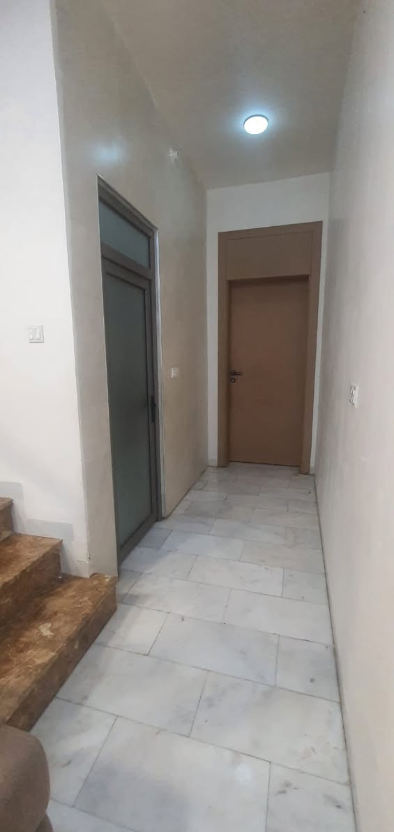 دار للبيع
حي الصحه فرع مارينا مساحه 120 متر 4 غرف نوم طابقين بناء حديث شارع 8 متر تبليط السعر 205 مليون وبي مجال

***********
