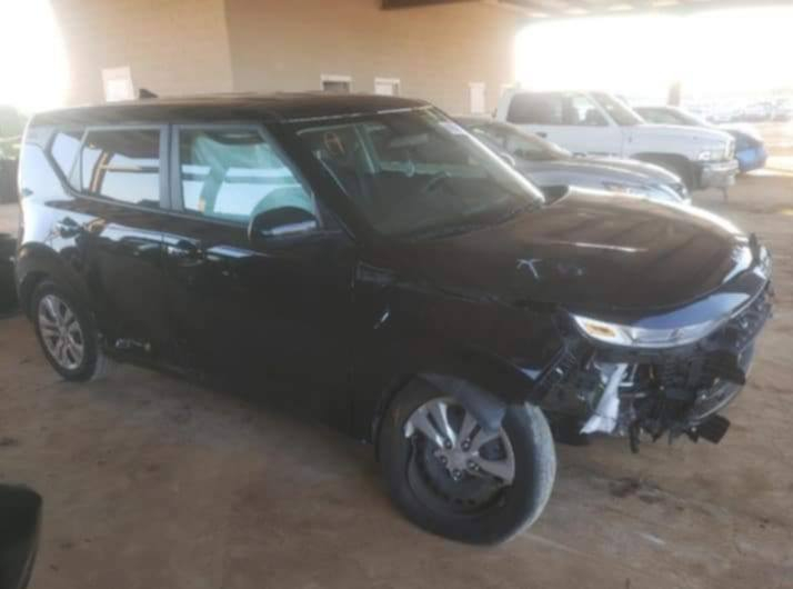 للبيع كيا صول موديل 22 فقط بارد لاصبغ ولاتبديل ليبل واحد بيه سونار السعر 135$ للتواصل الاتصال عالرقم *********** وبيه واتساب ايضا
