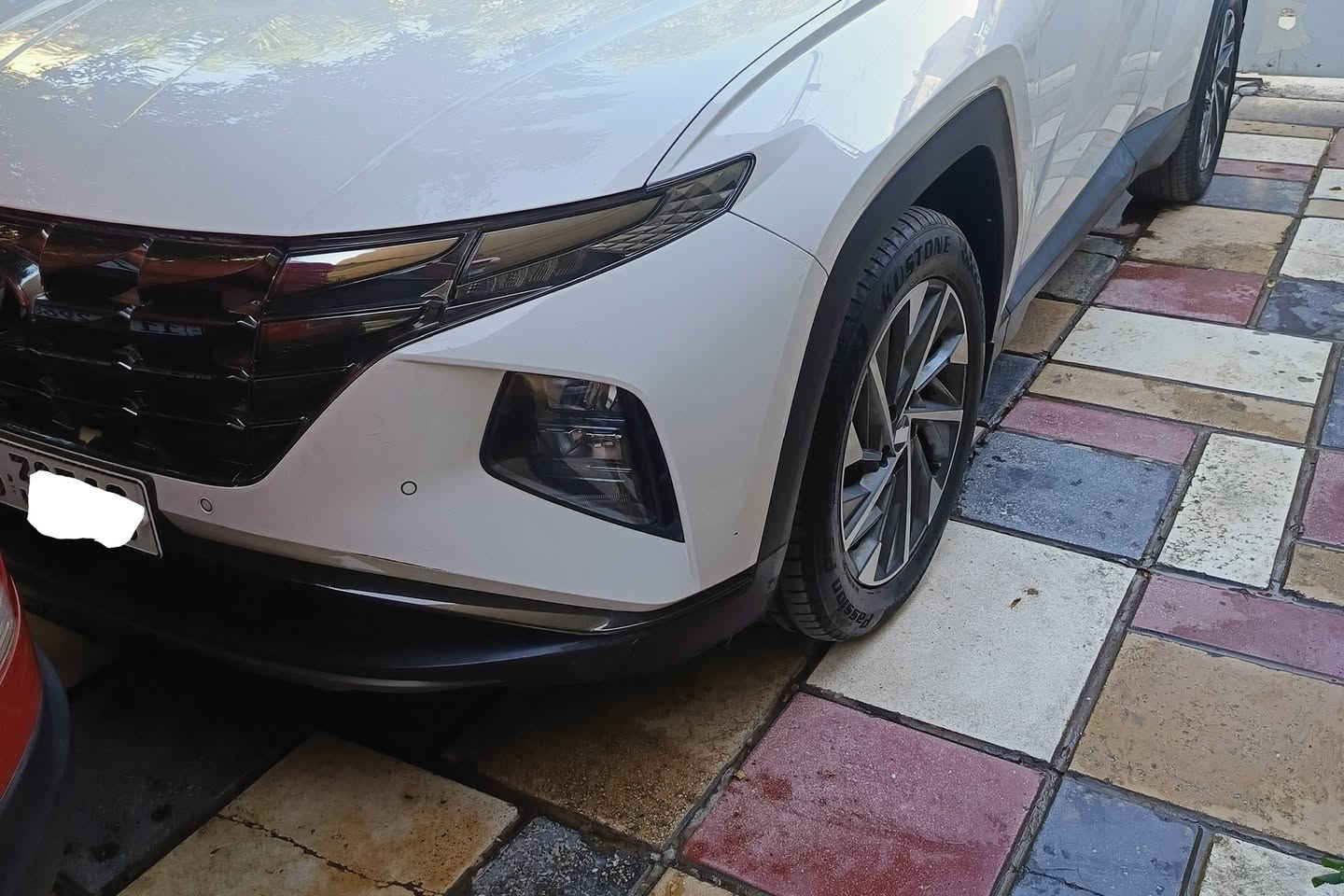 السلام عليكم توكسان موديل 23  للبيع السياره جديده ماشيه 40 بدون صبغ.  السياره فول عدا البانوراما  السعر 212 للاستفسار على الهاتف ***********9. وشكرا
