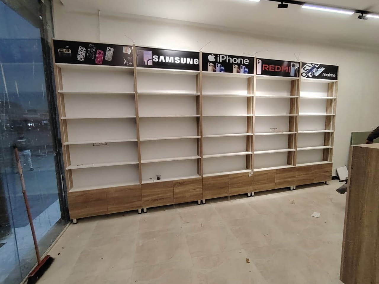 السلام عليكم ..
يوسف للديكور متوفر ب أسعار تنافسيه مع عمل درجة أولى وكافه النوعيات ل اصحاب المشاريع و الصيدليات 
للتواصل / ***********
