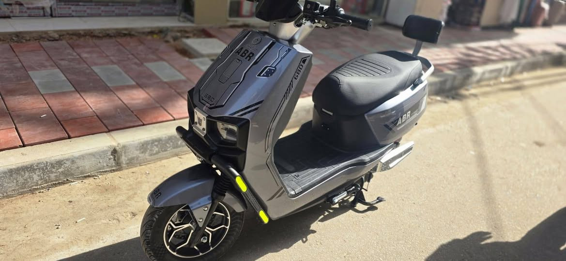 ***********
دراجه شحن للبيع 
6بطاريات 
مستخدمه سبوع 
مليون و200
