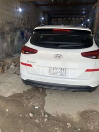 توسان موديل ٢٠١٩وكاله الكاصد بيه بابين مبدله عكس السايق وشويه بلتكمه و...