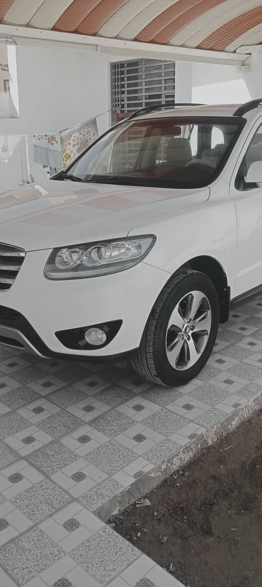 السلام عليكم سنتافيا ٤ سلندر كفاله عامه من الصبغ  والبارد حتى الدعاميات رقم ذي قار بسمي السعر ١٥٥ بيه مجال رقم ***********
