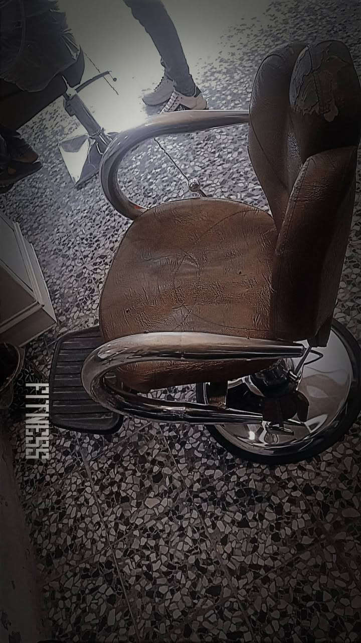 كرسي الحلاقة 200 وبي مجال نجف حي الوفاء رقم الهاتف ***********

