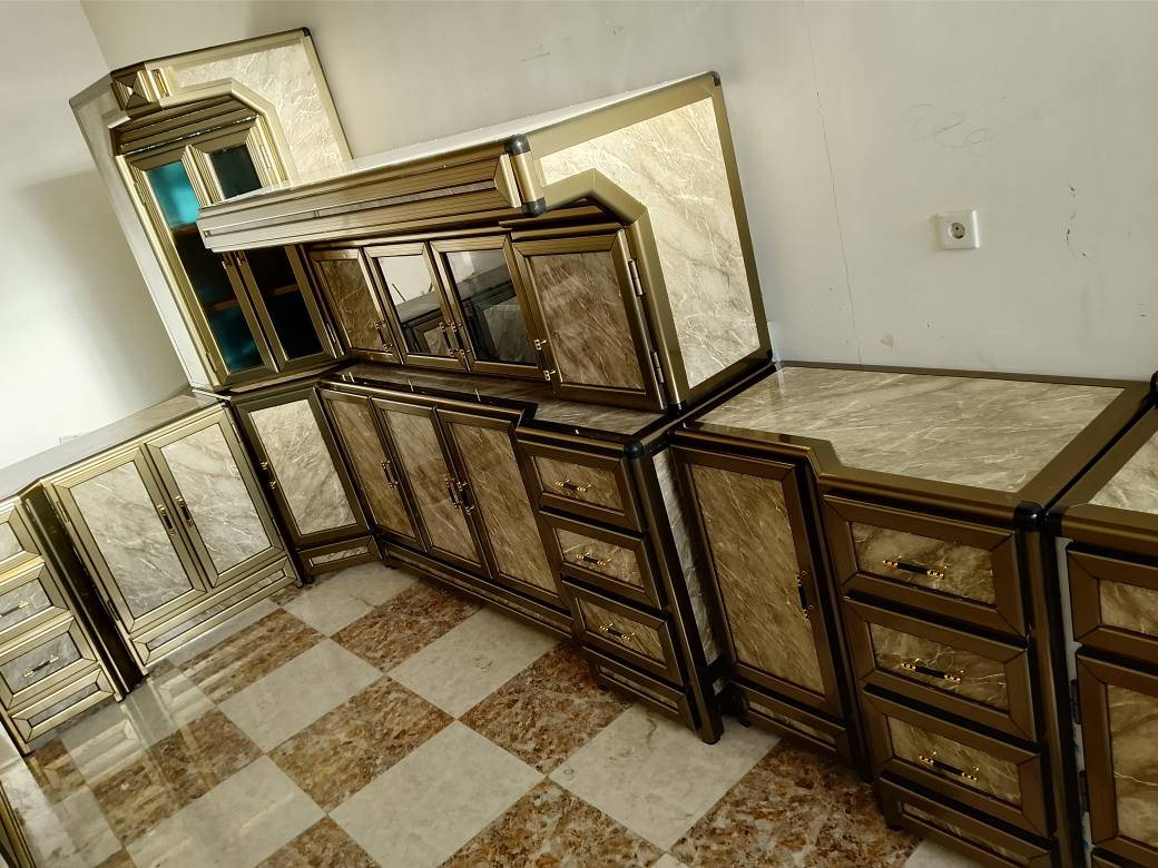 معرض يونس لتجاره الأثاث المستخدم والجديد 

كاونتر تسع قطع، مترين ونصف ،مع سنك مترين مع أرضيه متر وارضيه متر وثلث مع قاعده طباخ مستخدم شي قليل.

للاستفسار الاتصال على الرقم التالي 

*********** تكريت, صلاح الدين
