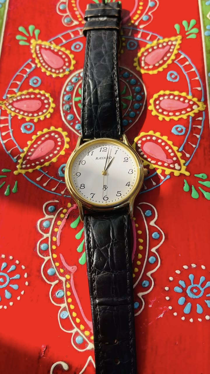 ساعات باله سعر القطعه 15 اقل طلب 3 ساعات ساعات باله اصلي


**إذا كنت صاحب هذا الإعلان وتريد حذفه لأي سبب، رجاءا أرسل رسالة إلى الدعم الفني**