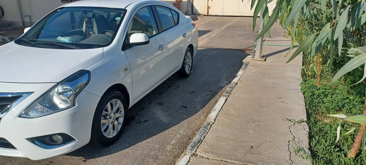 للبيع  أو مراوس سني هندي ام البليته الزركه موديل ٢٠٢٤مكفوله كفاله عامه من ضربه وصبغ وتبديل ماشية ٥٠ ألف اربعه جام كهرباء وقطعتين تبريد وحاكيه وتحكم جه واحده وشاشه وكامرة دوارة رقم شمالي اربيل تريد تحويل او وكالة السعر ١٢٥ وبيها مجال الشراي العنوان بغداد البسمايه قريه ١٠ ***********
