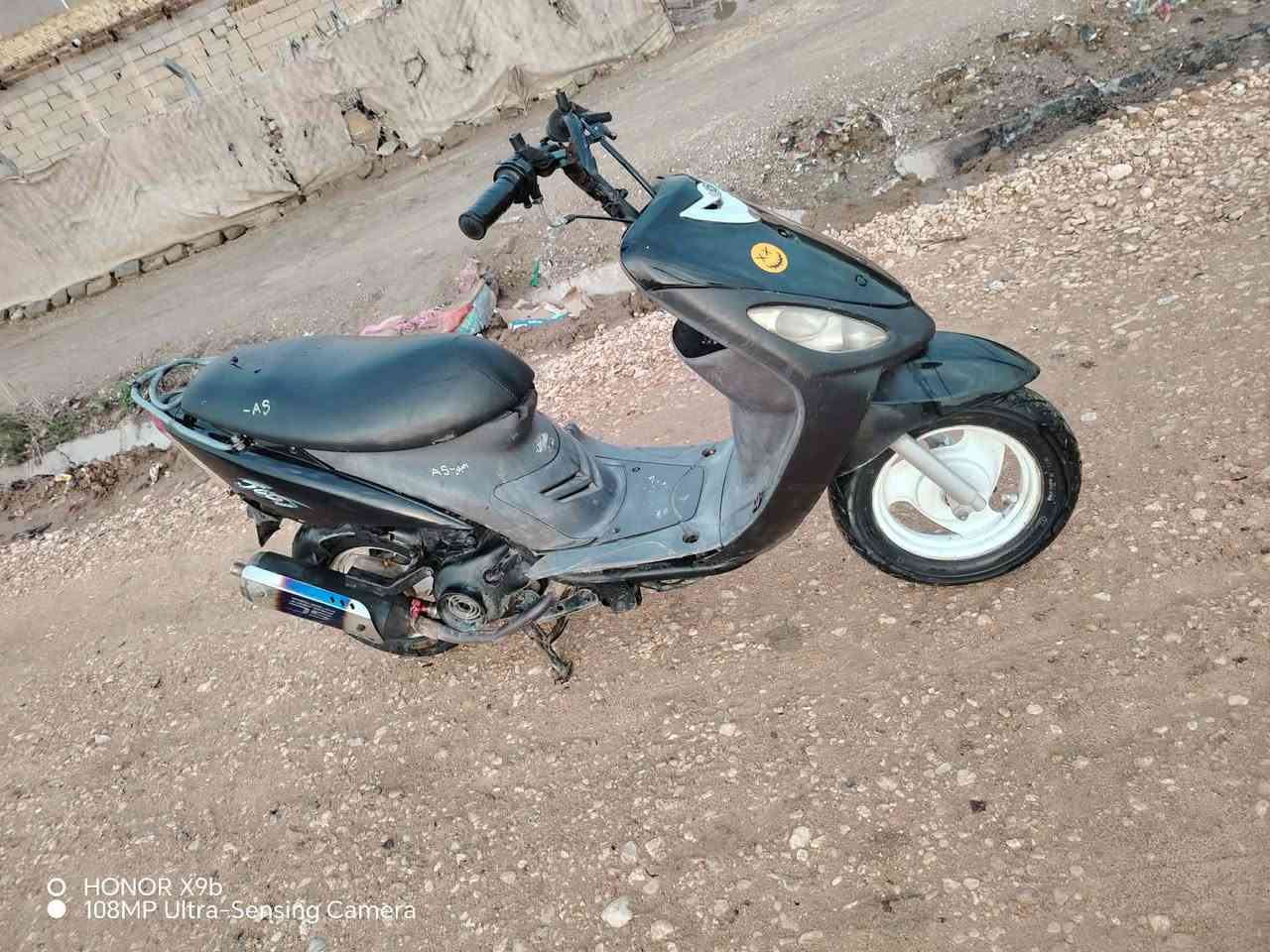 السلام عليكم دراجه ماكس منغولي الدراجه شغاله ما بيها كلشي ما مفتوحه مكينه جديده كهؤبايات شغاله سعرها 350او بيها مجال  ‏رقم الهاتف ‪***********‬‏
