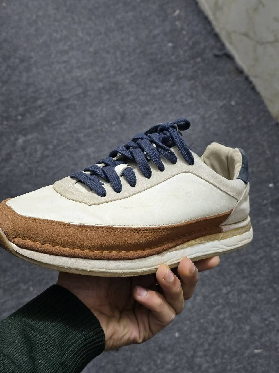 السلام عليكم
4احذيه اصليه نظيفات ماعدى الاديداس السولار بوست نظافتها مو كلش
النايك ب30
الريكبورت ب25
الكلاركس 25
الاديداس ب7 كلهن قياس 40
***********
