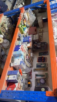 غراض محل مال تبريد وغسالات جدد للبيع هنه ورفوف محل جاي يعزل أسعار مناس...